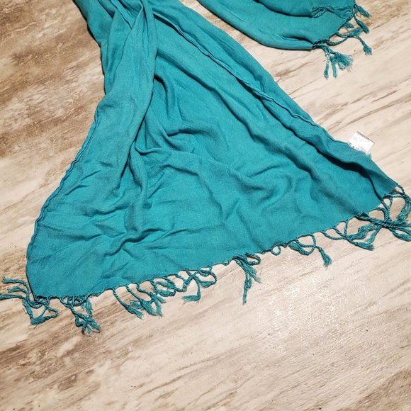 Various Scarfs - 5$ each - Picture 9 of 12